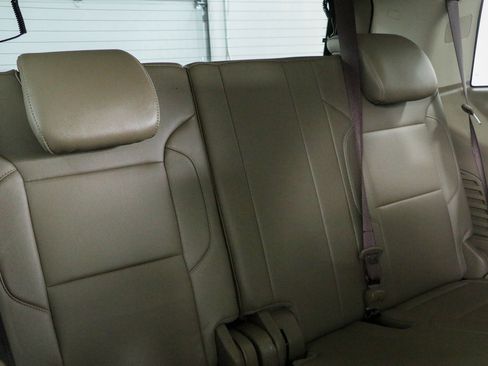Used 2020 GMC Yukon SLT w/ Premium Edition RWD image 34