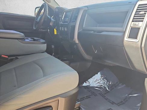 Used 2018 RAM 2500 Tradesman w/ Chrome Appearance Group image 21