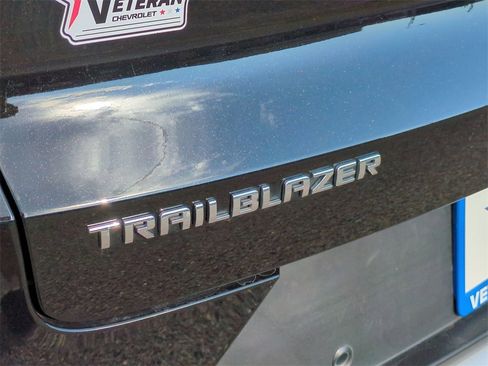 Used 2024 Chevrolet TrailBlazer LT w/ Driver Confidence Package image 30