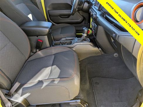 Used 2023 Jeep Gladiator Mojave w/ Cold Weather Group image 27