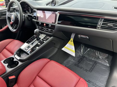 New 2025 Porsche Macan image 19