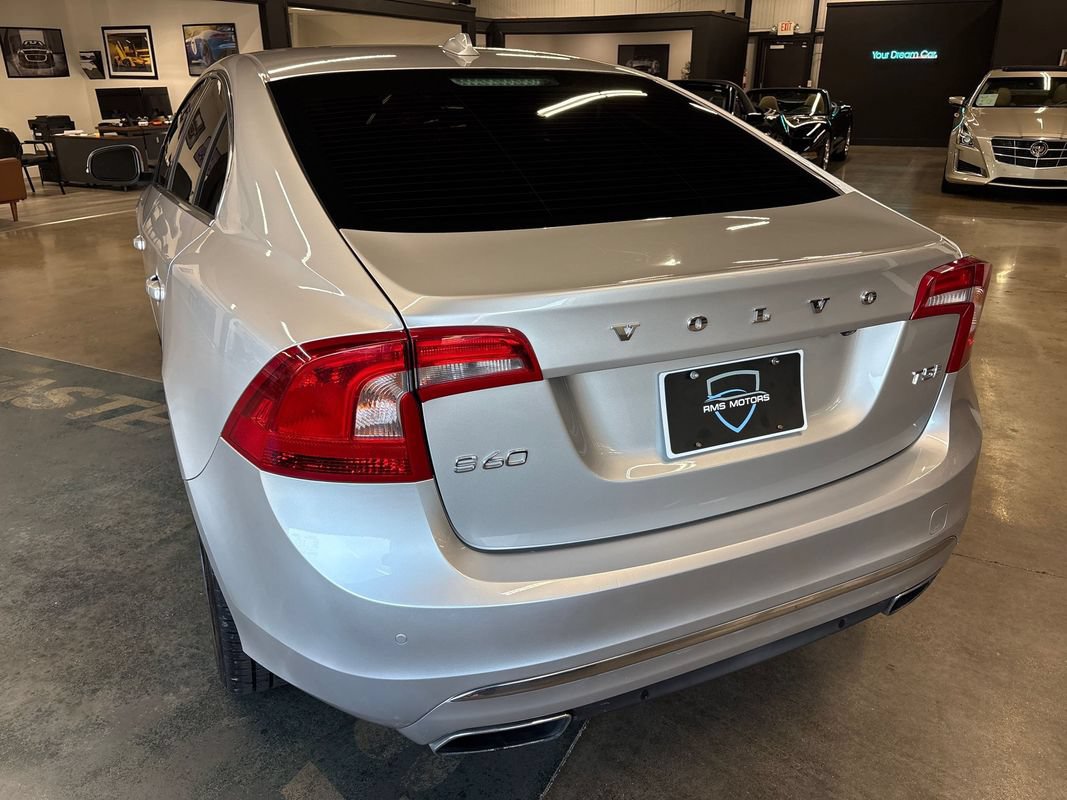 Used 2017 Volvo S60 T5 Inscription FWD image 8