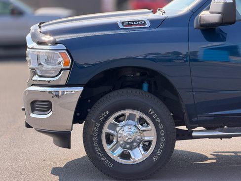 Used 2024 RAM 2500 Tradesman w/ Chrome Appearance Group AWD/4WD image 16