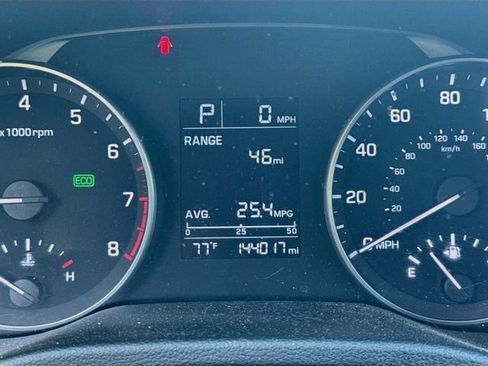 Used 2017 Hyundai Elantra SE FWD image 13