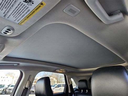 Used 2022 Ford Edge SEL w/ Convenience Package image 17