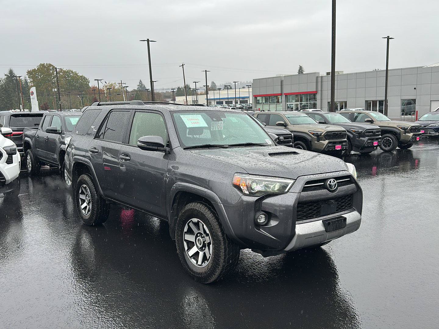 Used 2023 Toyota 4Runner TRD Off-Road Premium w/ Off Road Premium Plus Package AWD/4WD image 4