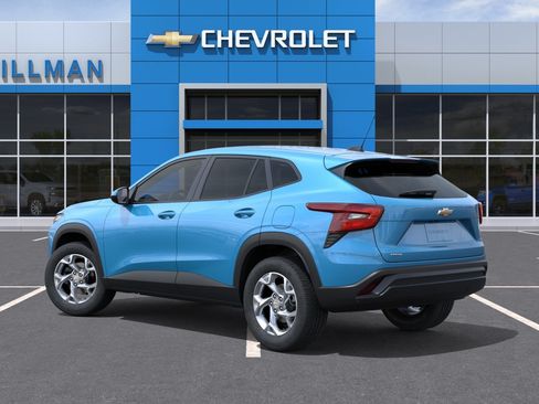 New 2026 Chevrolet Trax LS w/ LS Convenience Package FWD image 3