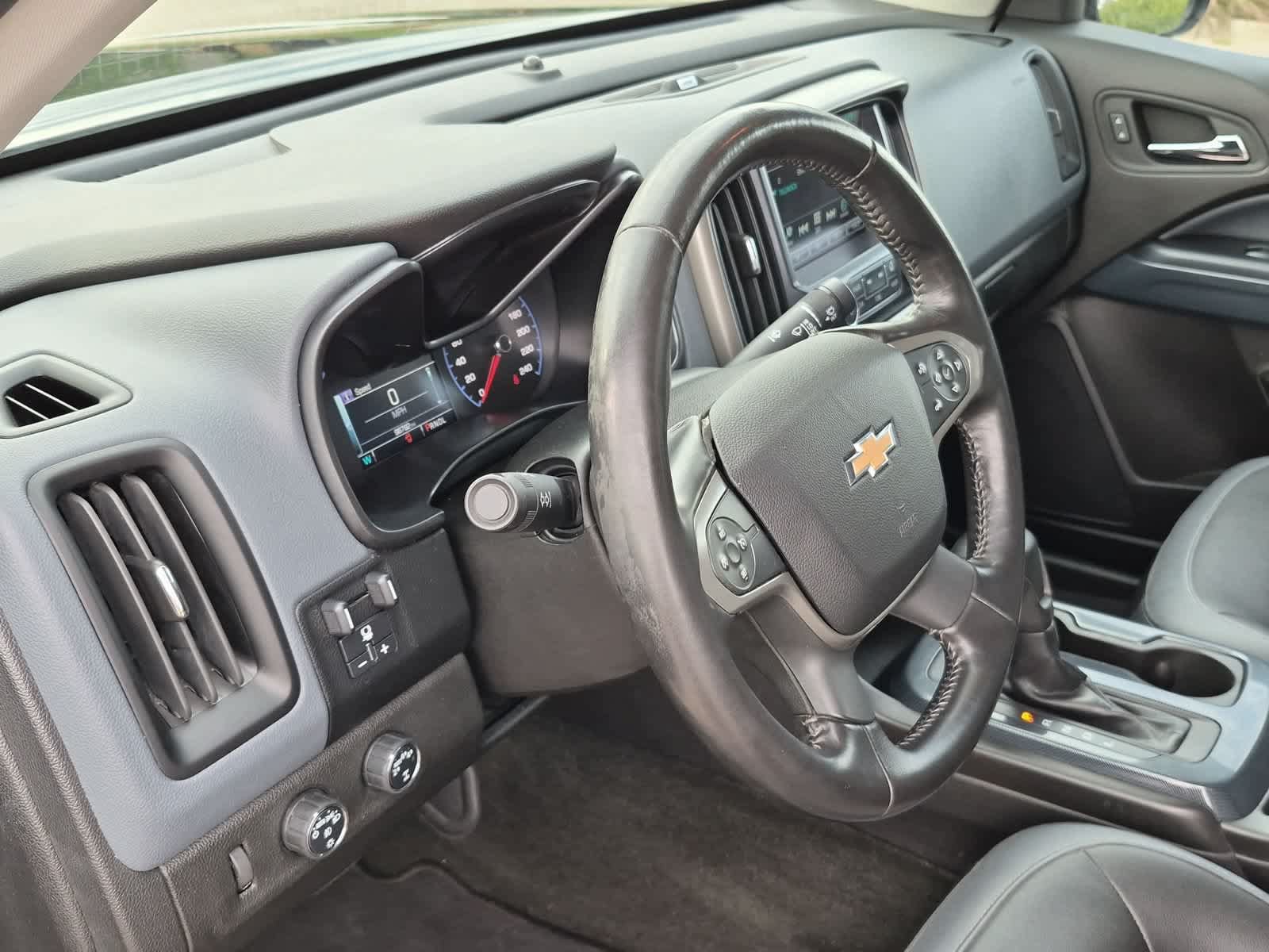 Used 2017 Chevrolet Colorado Z71 AWD/4WD image 10