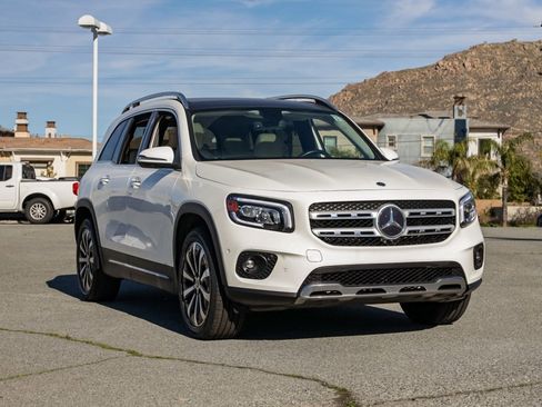 Used 2021 Mercedes-Benz GLB 250 image 2