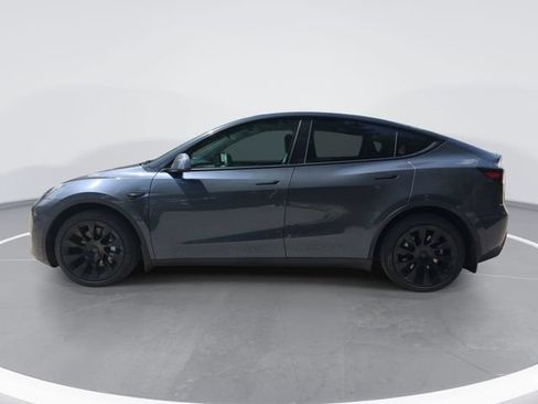 Used 2023 Tesla Model Y Long Range AWD/4WD image 7