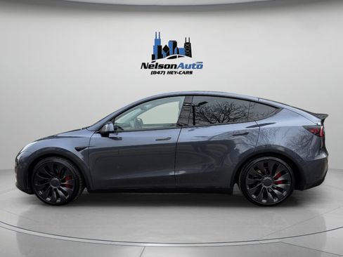 Used 2023 Tesla Model Y Performance image 9