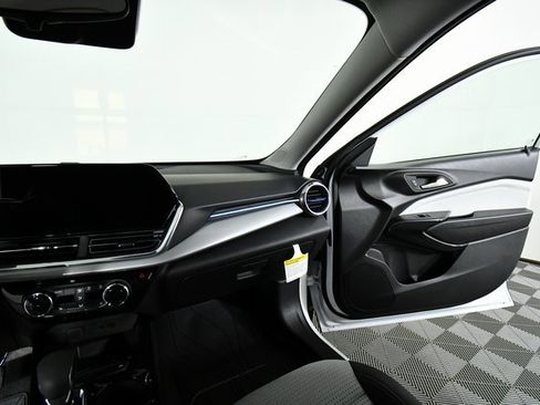 New 2026 Chevrolet Trax LT w/ Driver Confidence Package image 20