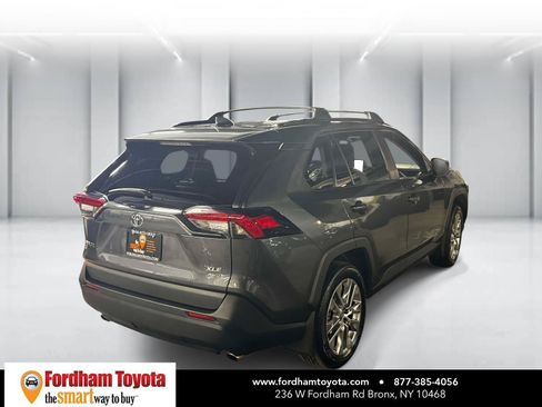 Used 2023 Toyota RAV4 XLE Premium AWD/4WD image 7