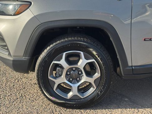 Used 2022 Jeep Compass Trailhawk w/ Trailhawk Convenience Group image 11