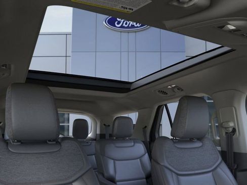 New 2026 Ford Explorer Active w/ Active Comfort Package image 9