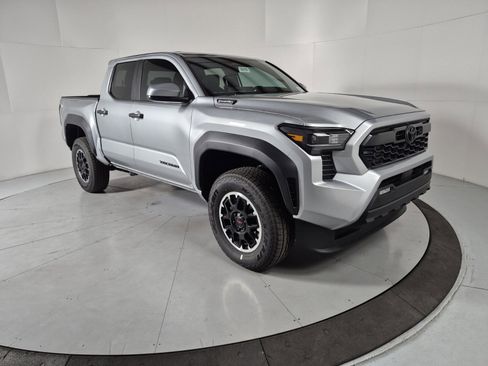 New 2025 Toyota Tacoma 4x4 Double Cab Hybrid image 9