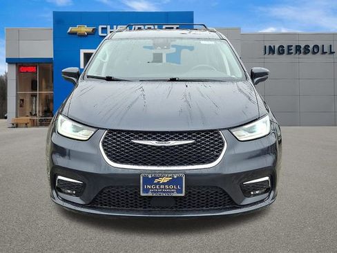Used 2021 Chrysler Pacifica Touring AWD/4WD image 23