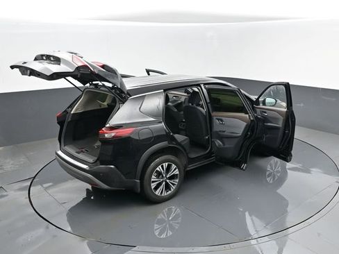 Used 2023 Nissan Rogue SV image 27