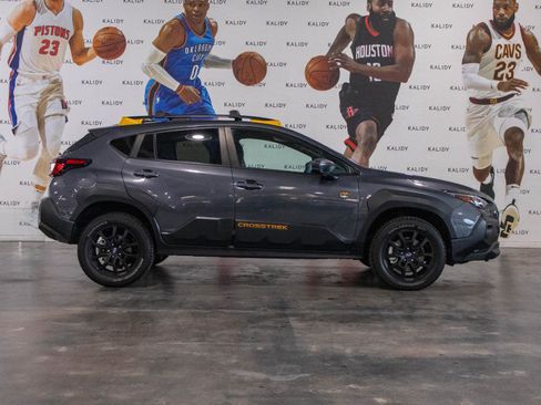 Used 2024 Subaru Crosstrek 2.5i Wilderness w/ Crosstrek Mirror Package image 18