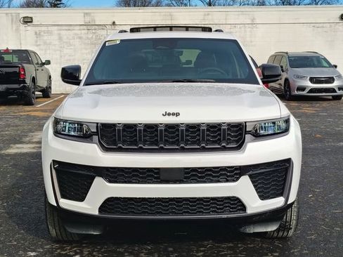 New 2026 Jeep Grand Cherokee Laredo image 37