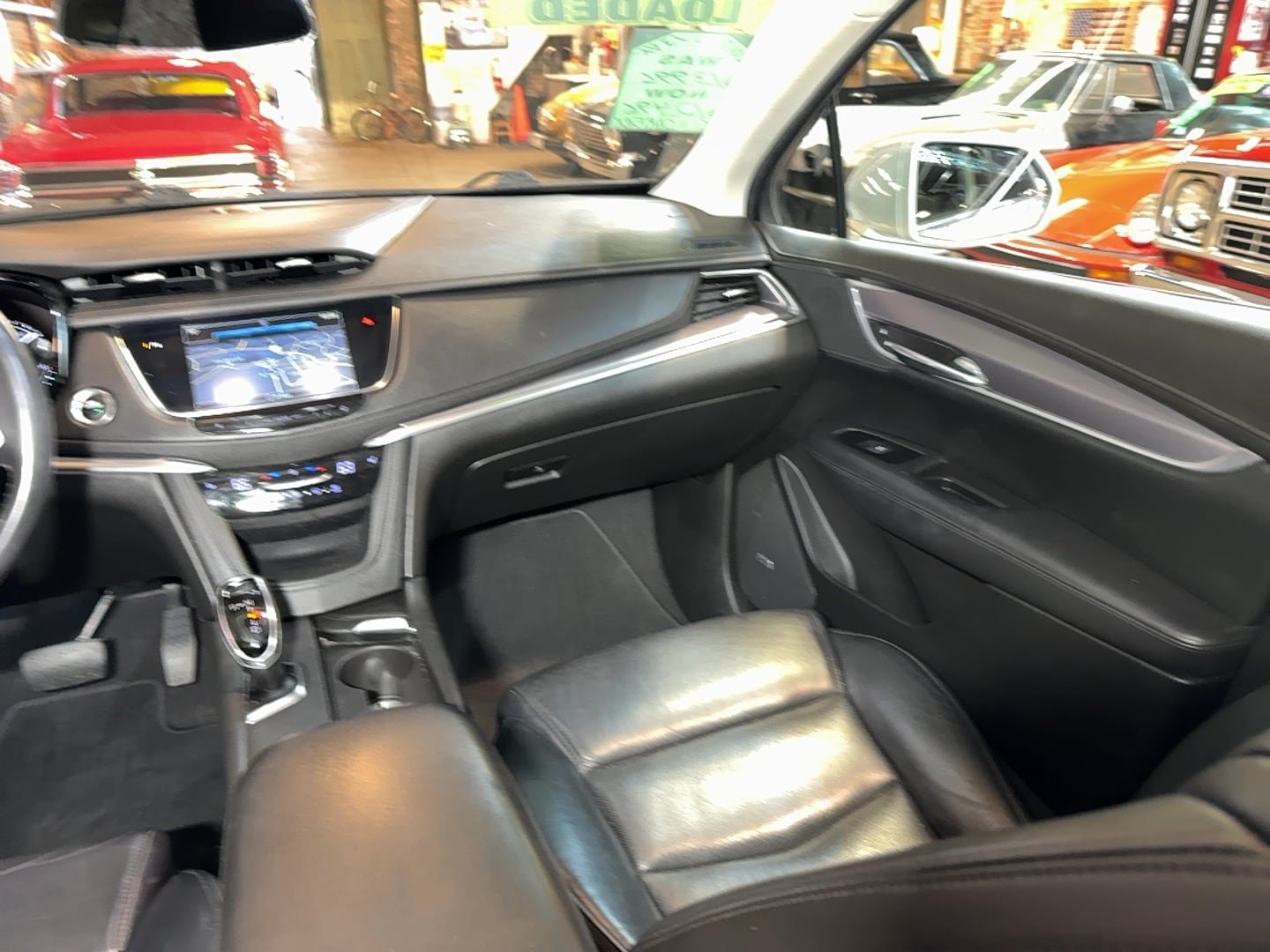 Used 2017 Cadillac XT5 Luxury w/ Driver Awareness Package AWD/4WD image 76