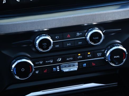 Used 2026 Ford F450 Platinum w/ Platinum Plus Package image 20