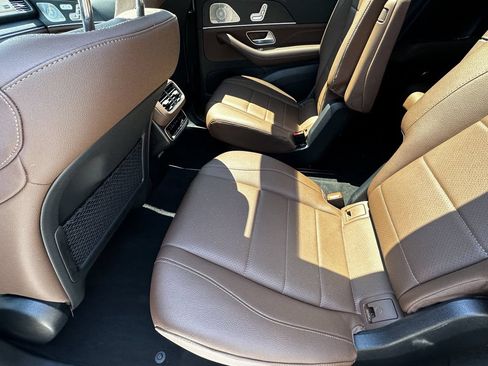 Certified 2024 Mercedes-Benz GLS 450 4MATIC image 26
