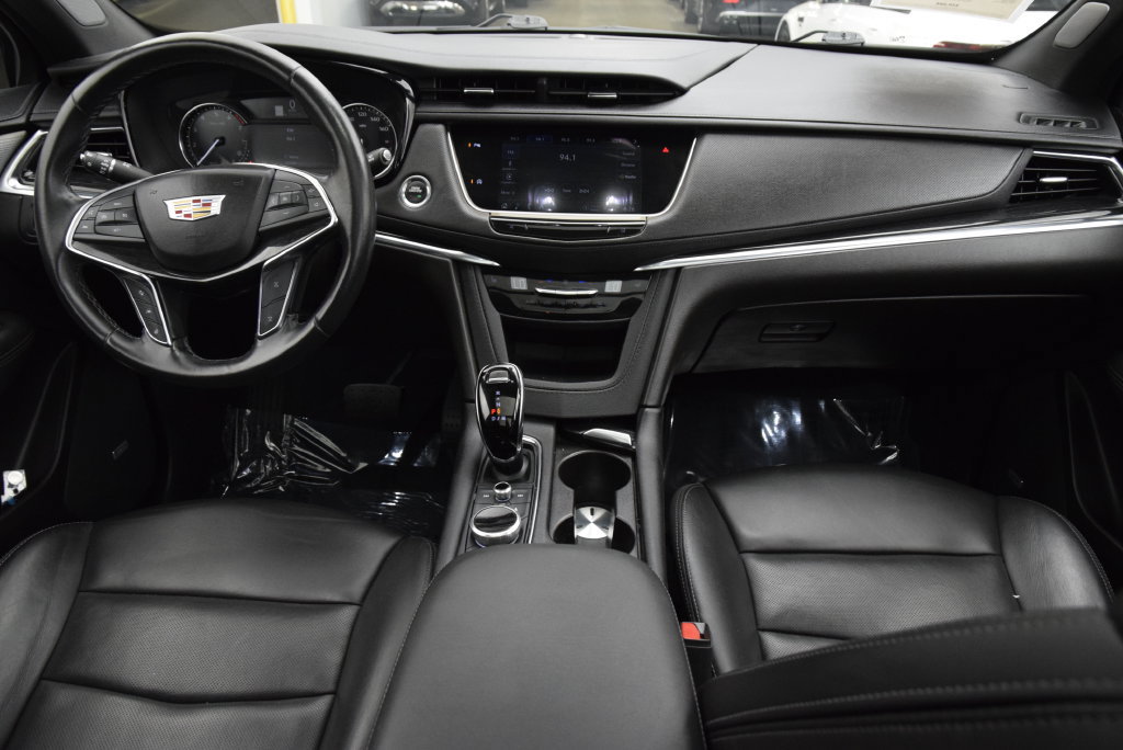 Used 2023 Cadillac XT5 Premium Luxury w/ LPO, Floor Liner Package FWD image 20