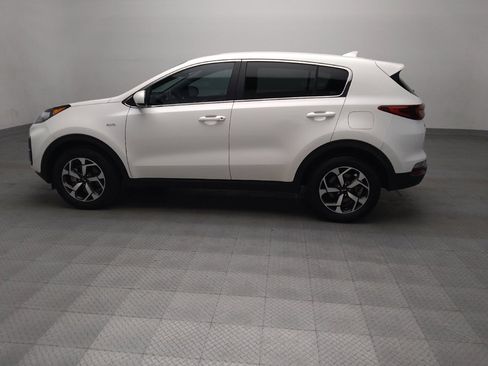 Used 2022 Kia Sportage LX AWD/4WD image 3
