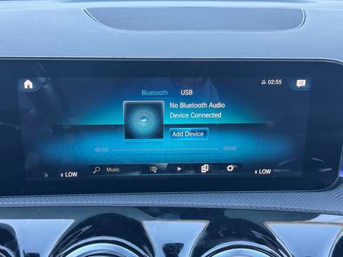 Used 2021 Mercedes-Benz A 35 AMG 4MATIC image 25