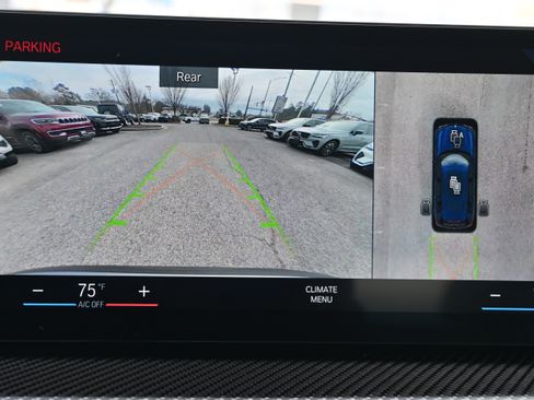 Used 2023 BMW X7 M60i w/ Executive Package image 26