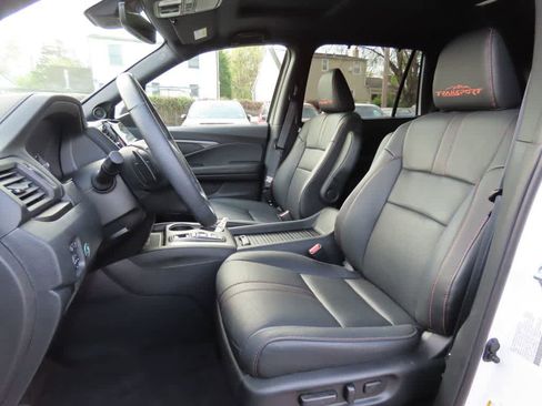 Certified 2023 Honda Passport TrailSport image 11