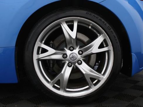 Used 2009 Nissan 370Z Coupe w/ Sport Pkg RWD image 8