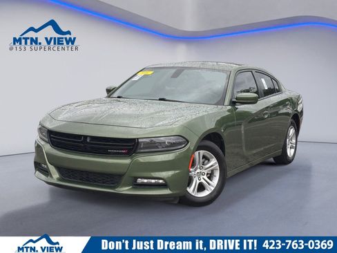 Used 2022 Dodge Charger SXT w/ Driver Convenience Group RWD image 1