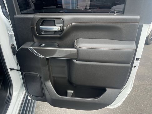 Used 2023 GMC Sierra 2500 AT4 w/ AT4 Premium Plus Package image 39