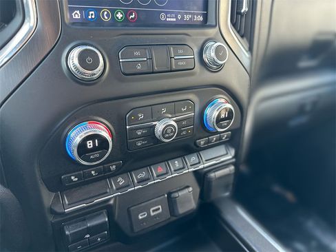Used 2021 GMC Sierra 1500 AT4 image 17