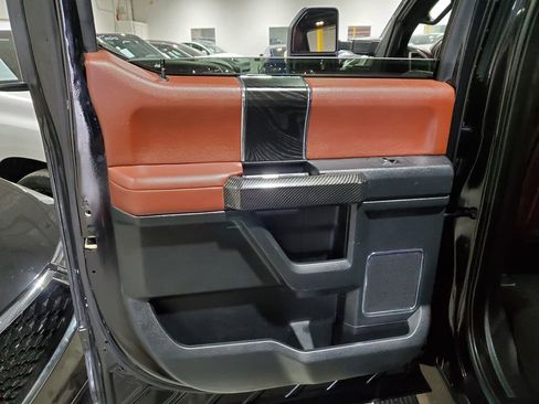 Used 2019 Ford F250 Platinum w/ Platinum Ultimate Package AWD/4WD image 29