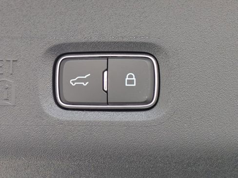 New 2025 Ford Expedition Max Active image 16