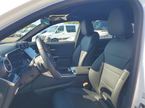 Certified 2025 Mercedes-Benz GLC 300 image 22