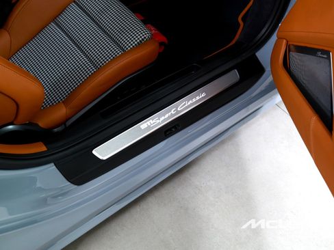 Used 2023 Porsche 911 Sport Classic RWD image 19