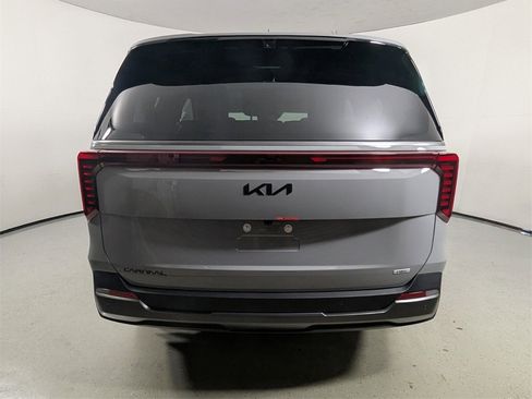 New 2026 Kia Carnival SX Prestige image 6