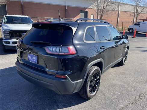 Used 2023 Jeep Cherokee Altitude Lux image 3