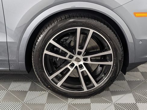 New 2026 Porsche Cayenne Turbo AWD/4WD image 14