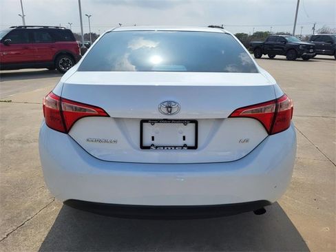 Used 2019 Toyota Corolla LE image 21