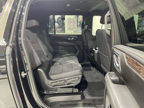 Used 2023 Chevrolet Suburban LS AWD/4WD image 16