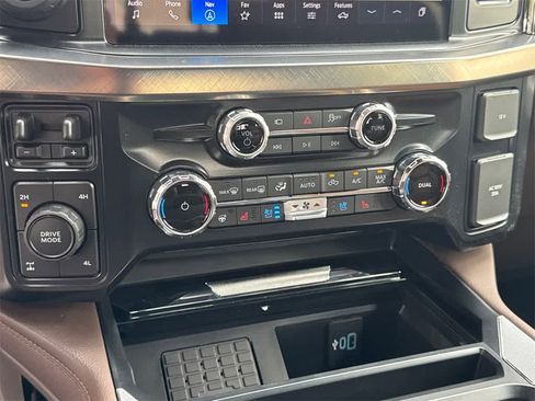 New 2025 Ford F250 King Ranch w/ Chrome Package image 31