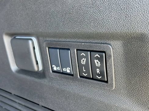 New 2026 GMC Yukon Denali Ultimate AWD/4WD image 35