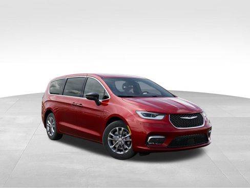New 2026 Chrysler Pacifica Select AWD/4WD image 6