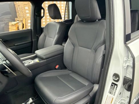 Used 2025 Lexus GX 550 w/ Cold Area Package AWD/4WD image 20