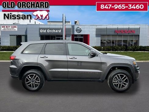 Used 2019 Jeep Grand Cherokee Trailhawk image 4